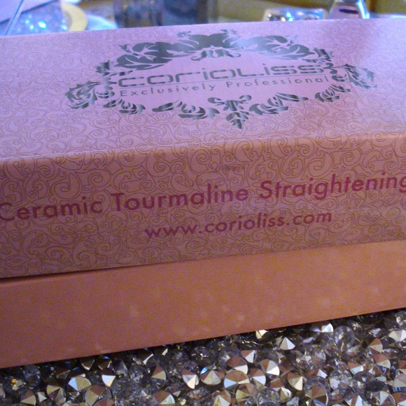 Corioliss Professional Ceramic Straightening Iron - Picture 4 of 4